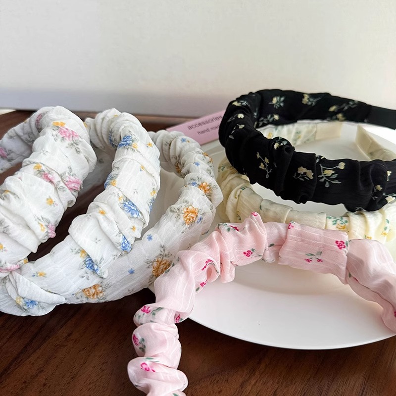 Retro flower-embroidered headband, new Spring/Summer 2025 ethnic style wide-edge headband, high-end headwear, pressure hair clip pic 3