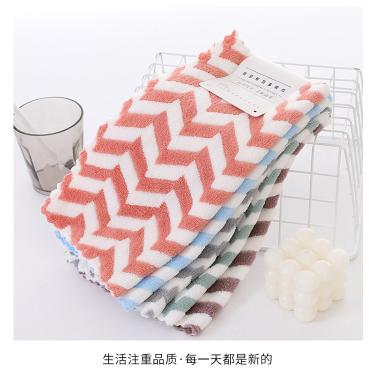 [LOVELY HOME] [hold ja] wholesale coral fleece wheel spike square toalla absorbente de cocina paño suave para niños de kindergarten wipe hand toalla pic 14