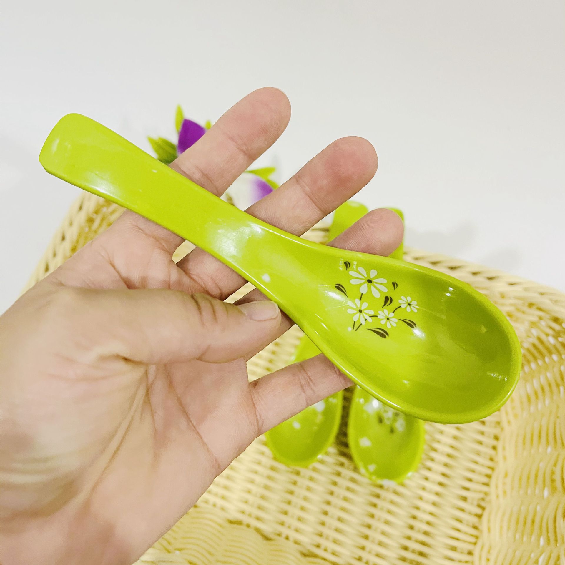 7006 green thick-handled spoon, household daily-use spoon, 1-yuan wholesale supply pic 5