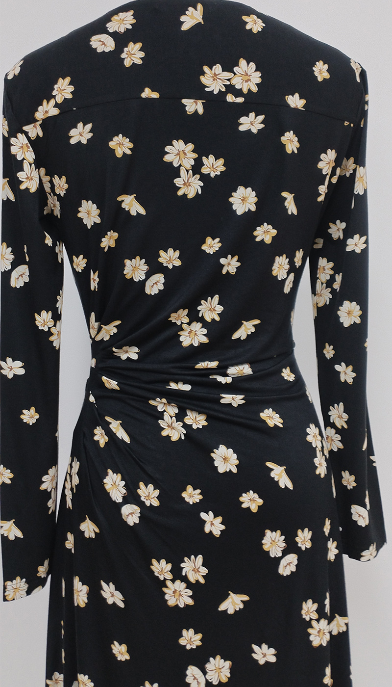 黑底印花小雏菊碎花连衣裙女夏季新款法式V领显瘦性感气质开叉裙详情3