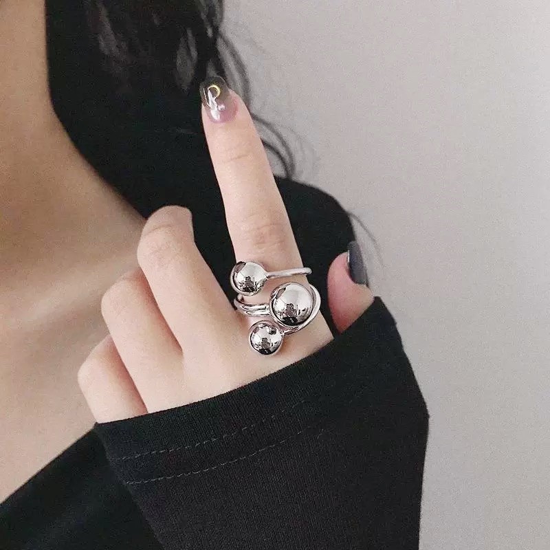 A simple and cold style hollowed-out flower ring for women on Instagram, a unique aged ring with a light luxury and niche design sense, a finger ring pic 15