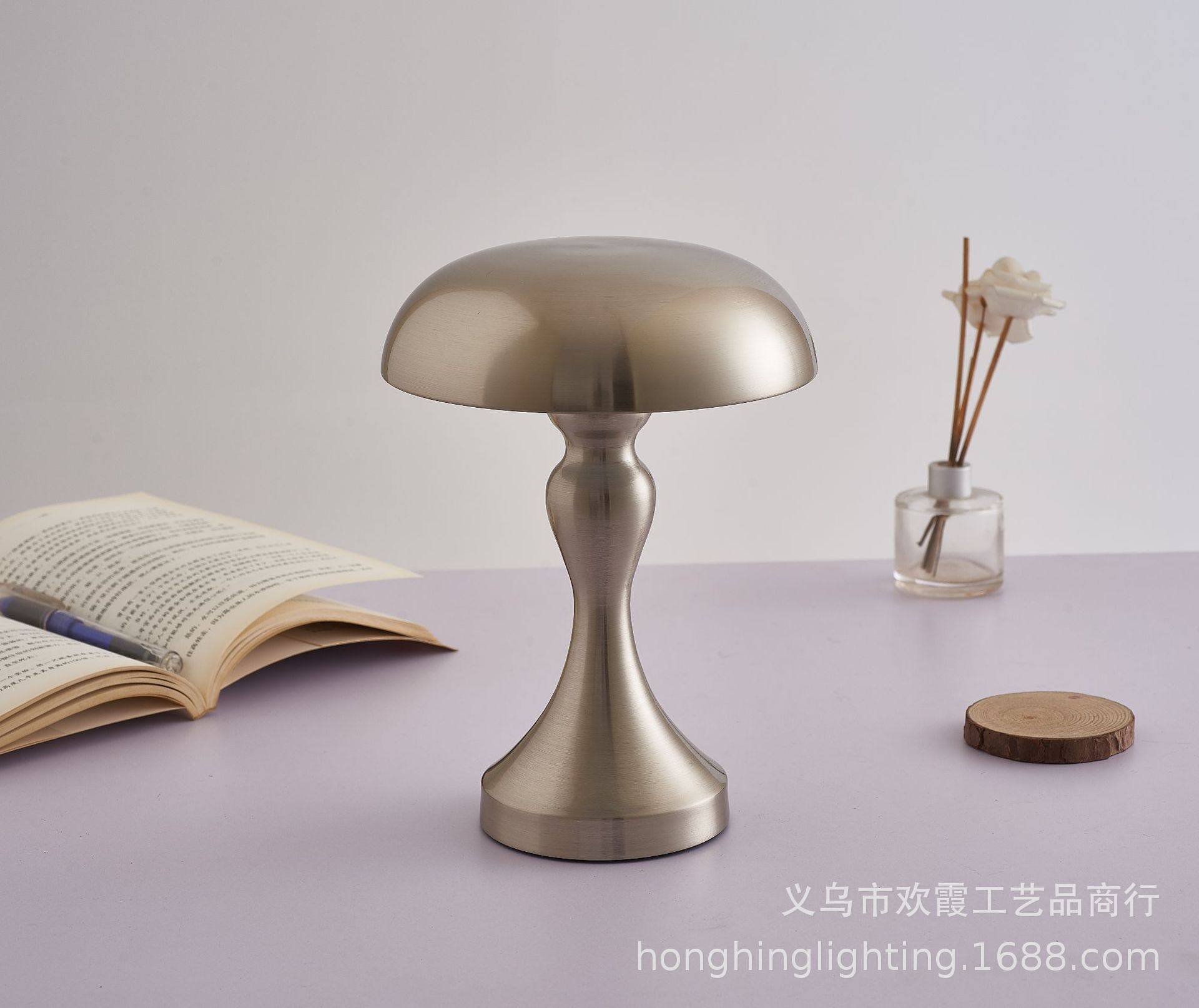 Cross-border new creative mermaid mushroom rechargeable table lamp, dining table, hotel and bar decorative table lamp, outdoor night light pic 16