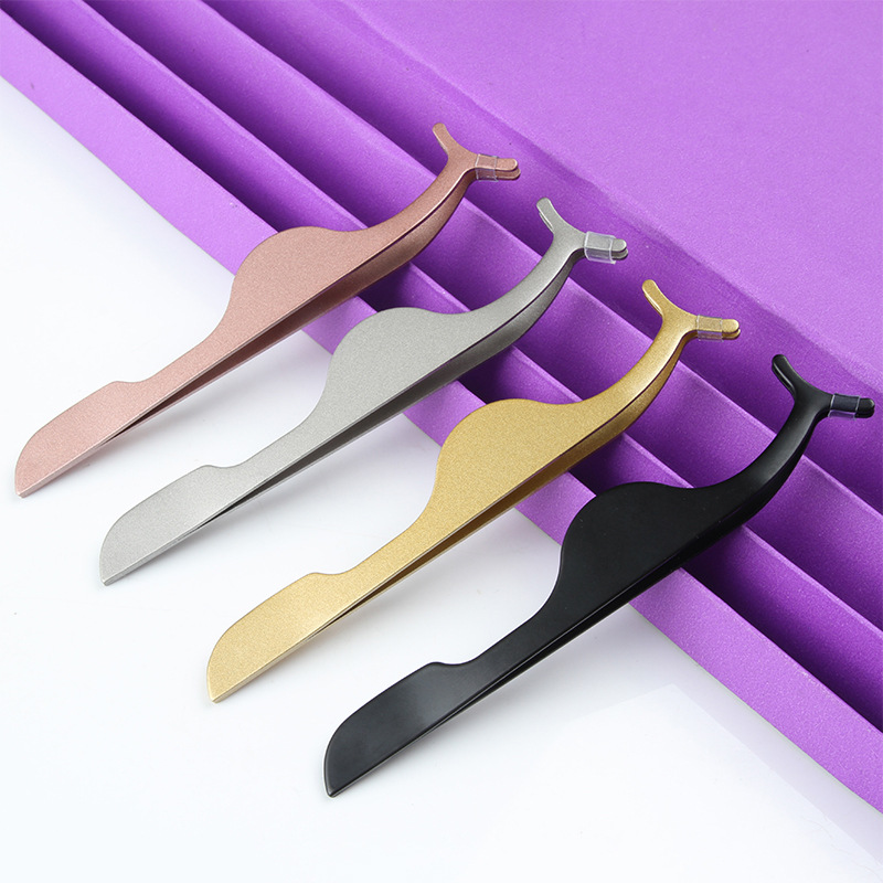 Factory direct supply of stainless steel eyelash curlers, false eyelash assistants, eyelash tweezers, eyelash clips and eyebrow clips pic 1