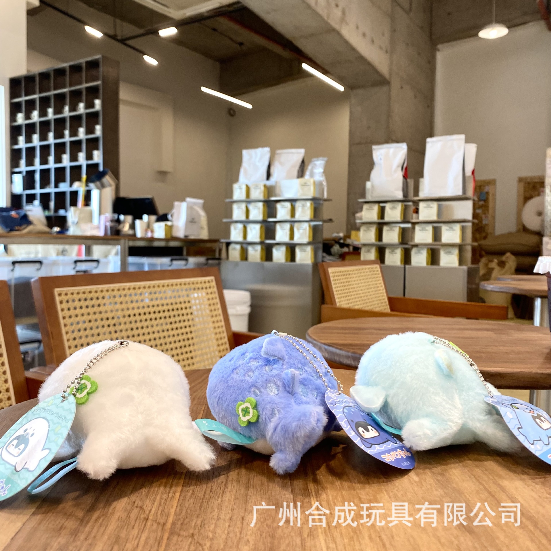 Japanese-style positive energy penguin, dolphin, whale, shark, penguin plush pendant, ocean series penguin bag pendant, Huaixing 2275 plush toy pic 4
