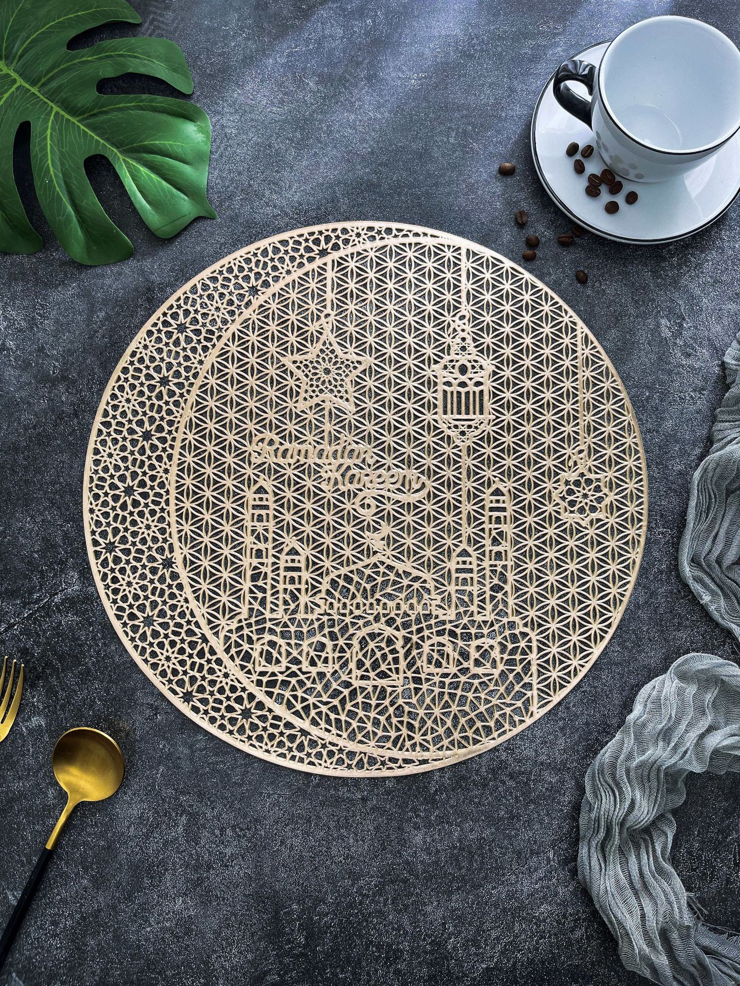 镂空pvc圆形西餐垫 家用餐桌装饰餐垫防烫隔热垫防滑餐具垫餐桌垫详情12