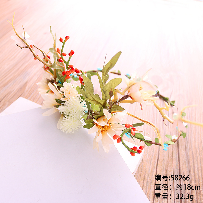 2018 Korean-style forest-themed bridal headwear and hair accessories, artificial flowers, antler garlands, studio wedding photography headwear and headwear pic 8