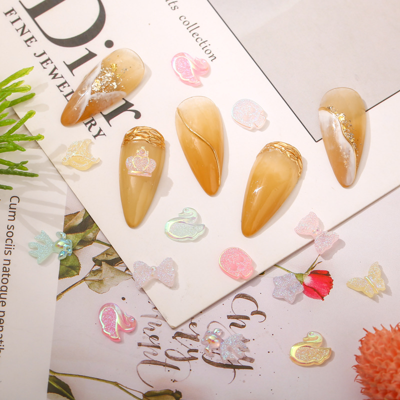 美甲夜光蝴蝶狐狸金鱼天鹅五角星皇冠骷髅头镀彩AB幻彩混色指甲钻详情2