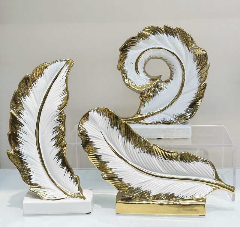 Light luxury modern style electroplated ceramic vase, high-end feather art piece, creative flower arrangement ceramic handicraft display piece pic 4