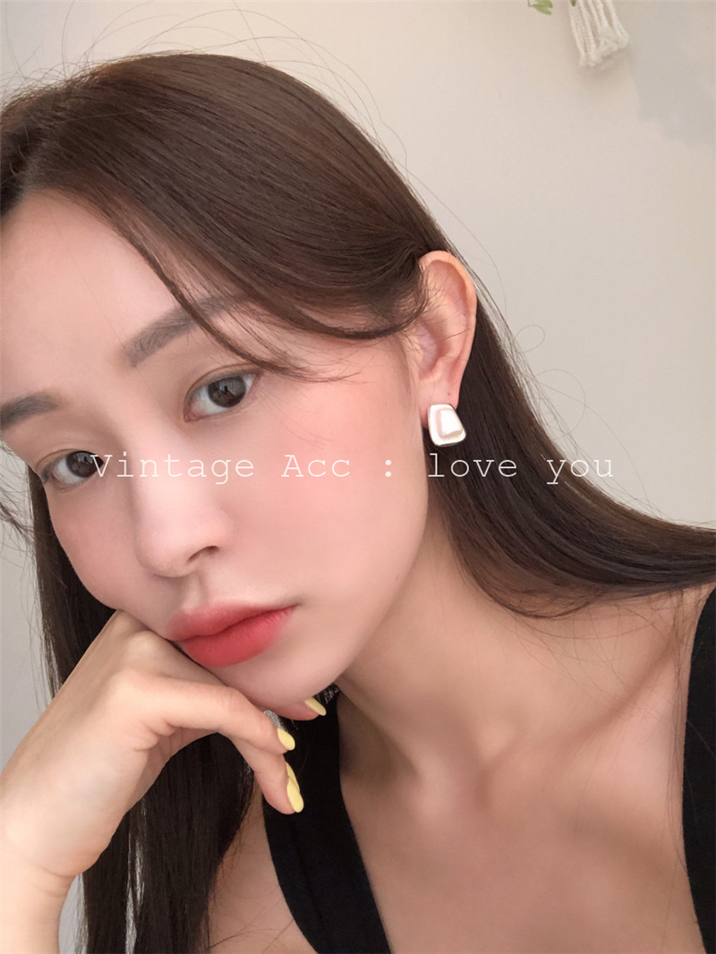 17E733FC-D7F0-4375-8CAE-28C188