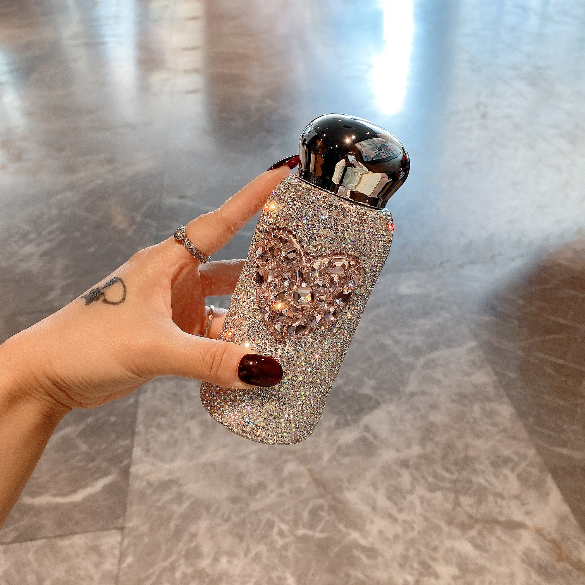 1PKN wholesale Korean-style insulated cups, luxurious diamond-encrusted heart-shaped portable stainless steel water cups, trendy high appearance level, suitable for car use pic 2