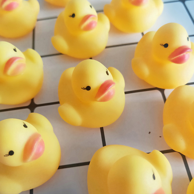 Cross-border water play, little yellow duck pinching and chirping sounds, little duck bathing toys, swimming pool stress relief, milk tea shop small gifts pic 68