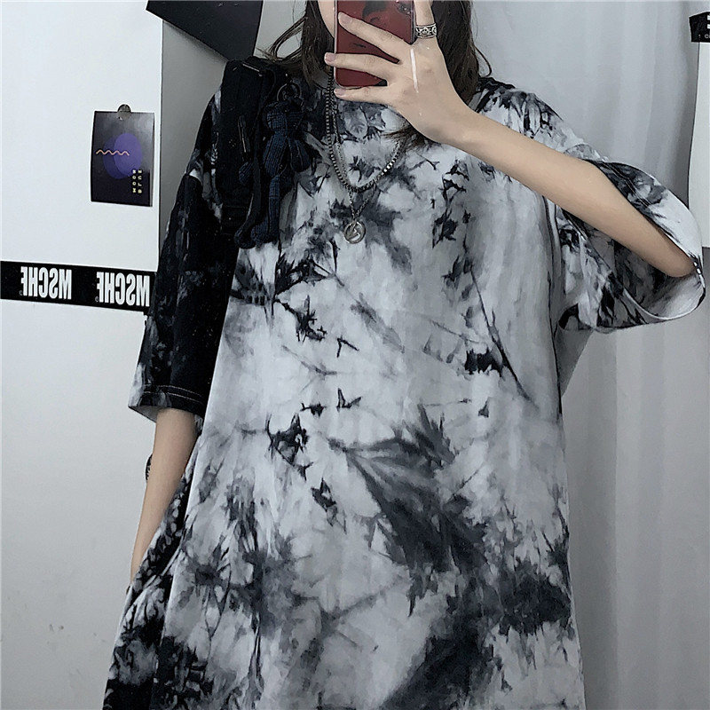 The 2021 Spring/Summer new ins trend dark style irregular ink-wash tie-dye printed loose short-sleeved T-shirt is in stock pic 8