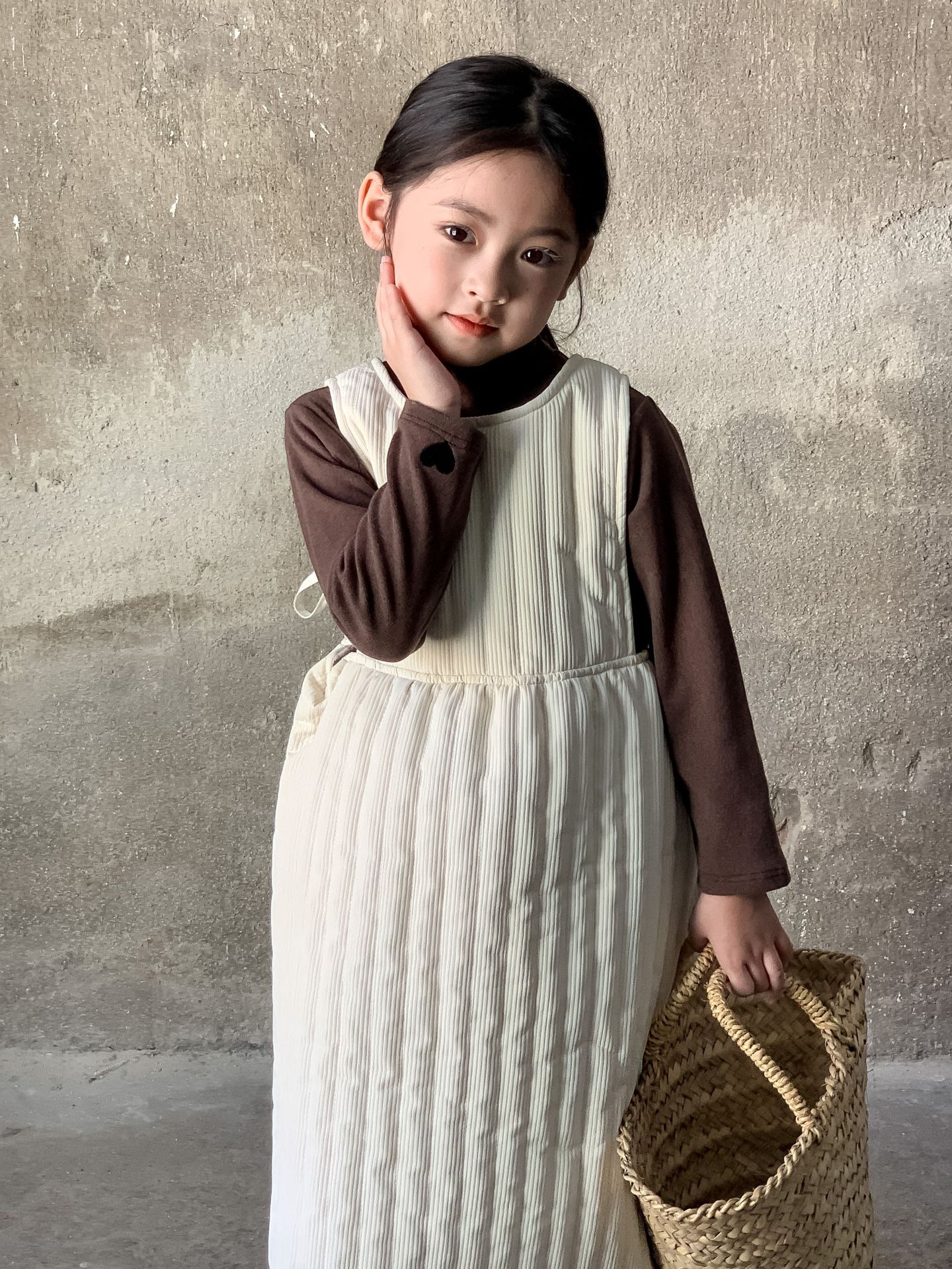 Girls' quilted vest dress 2023 Deep autumn/Winter new Korean-style children's fashionable doll dress, girls' baby sleeveless dress pic 41