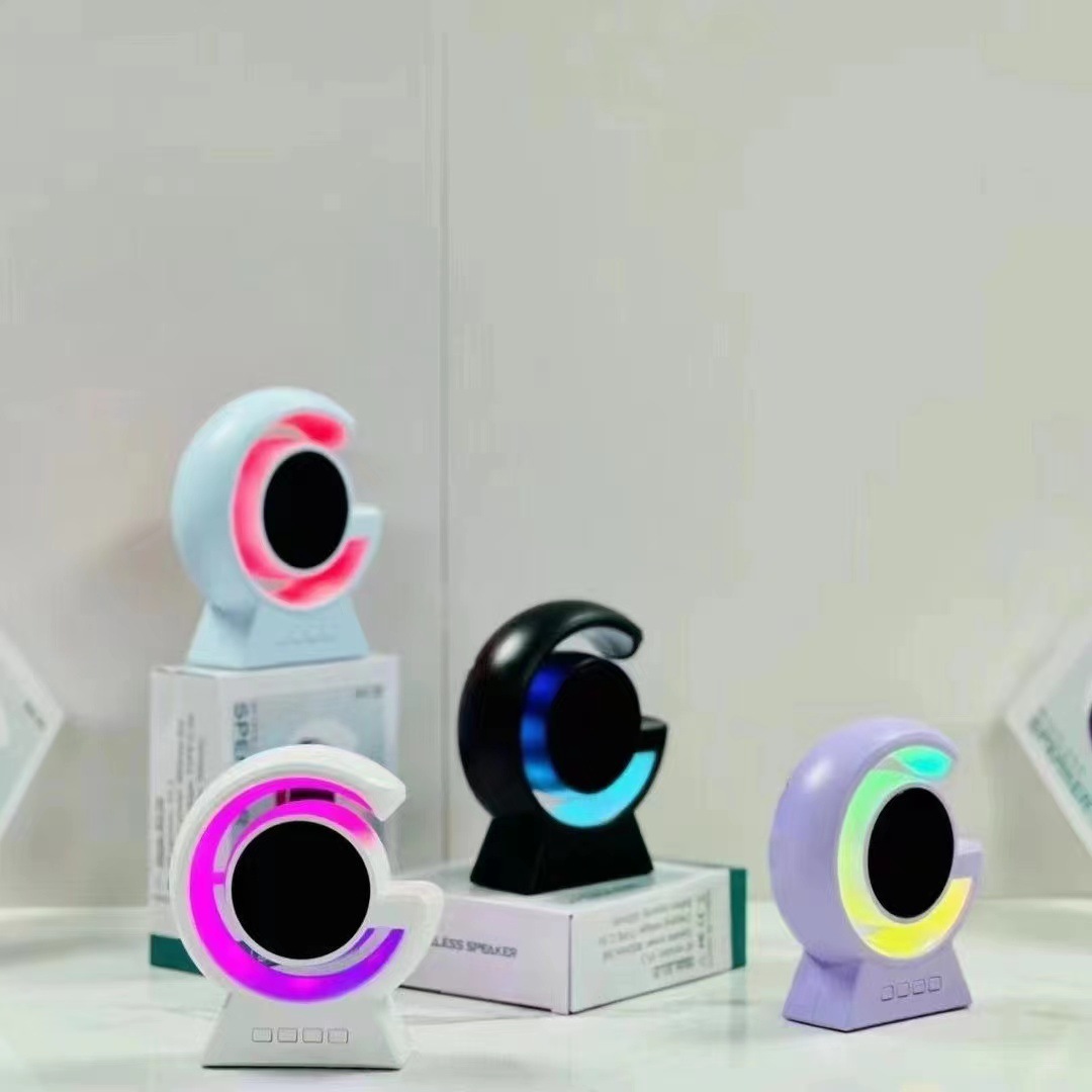 跨境爆款蓝牙音箱迷你礼品插卡音箱跑马灯彩灯蓝牙音箱详情3