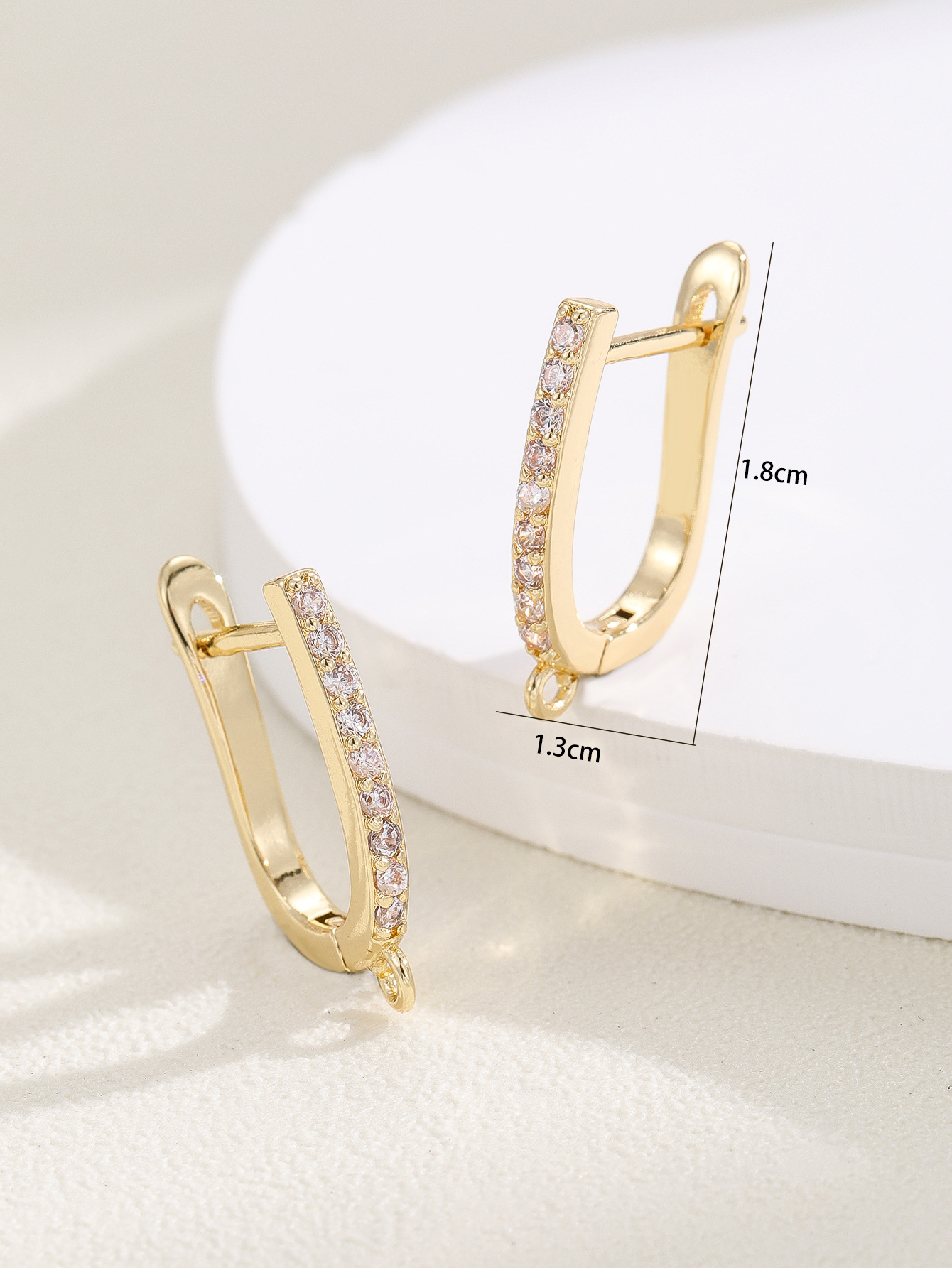 Personalized and fashionable Korean-style accessories, high-end new earrings, three-dimensional U-shaped ear buckles, micro-inlaid zircon anti-fading earrings for women pic 4