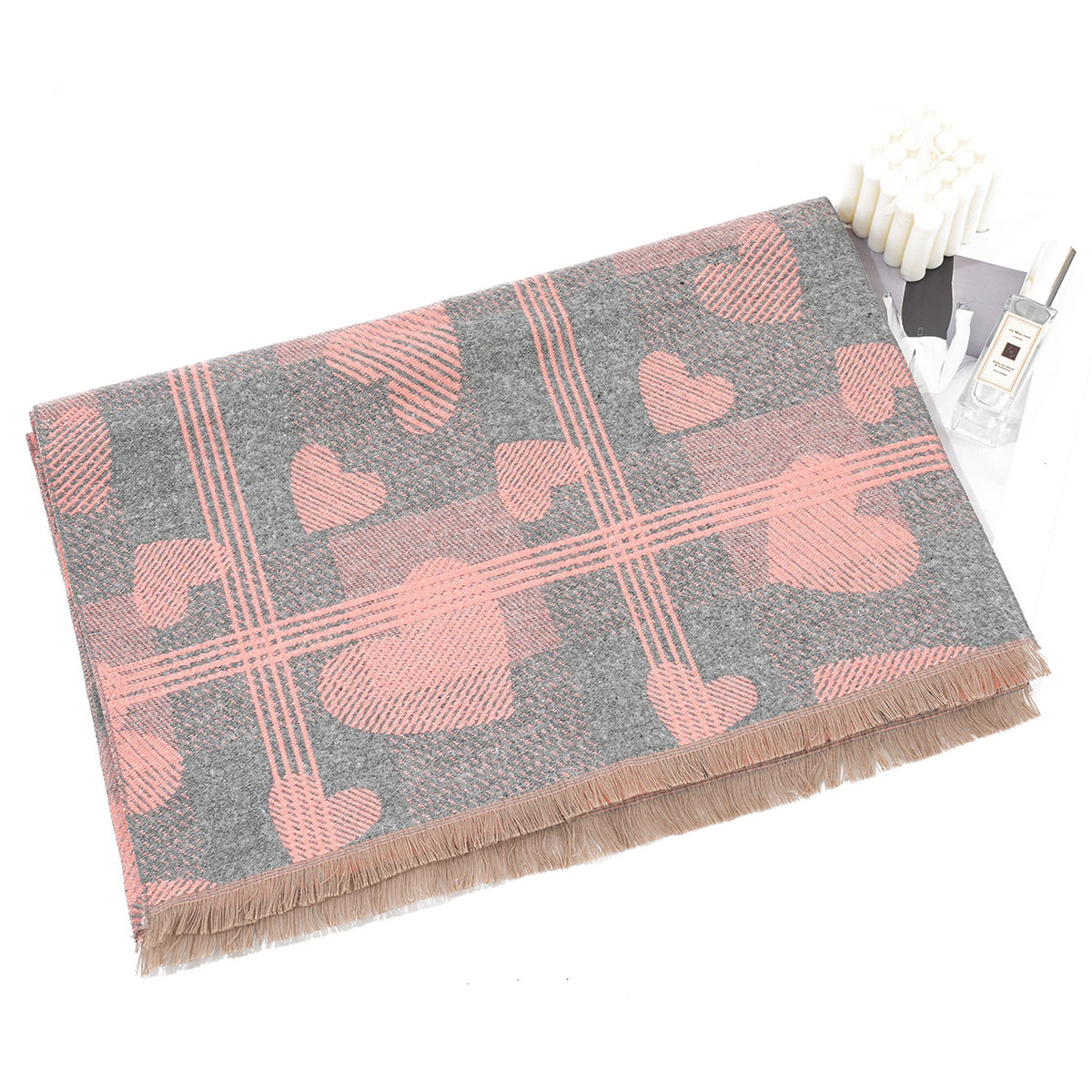 跨境冬季韩版爱心格子女围巾高级感高品质仿羊绒双面围脖加厚保暖详情4