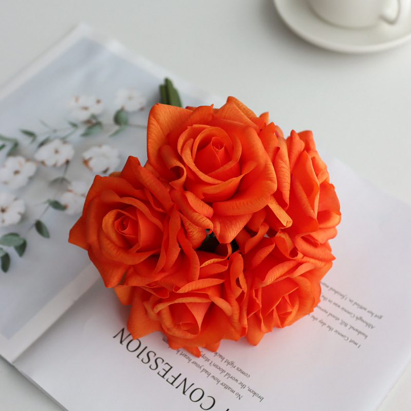 高端保湿手感仿真花5头卷边玫瑰假花束婚庆手捧湿感塑料装饰批发详情15