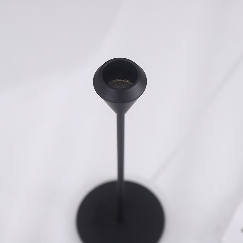 Simple European-style candlesticks in stock, home decoration, candlestick ornaments, black gold metal wedding props, decorative candlesticks pic 5