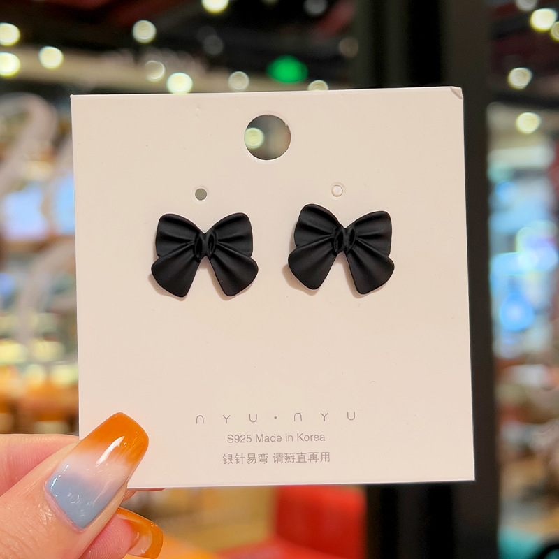 925银针珍珠耳钉高级感几何小巧气质耳饰女可爱镶钻个性耳骨钉详情11