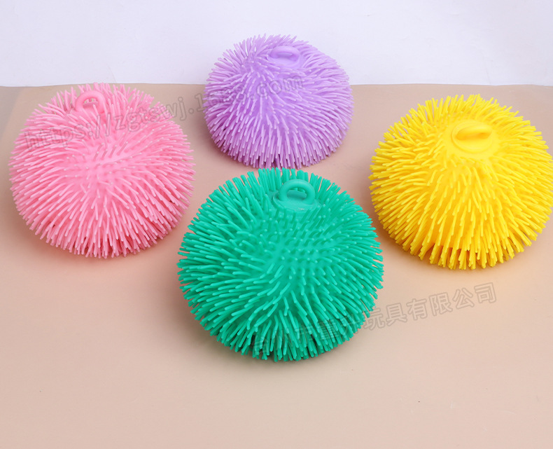 TPR软胶大号毛毛球软胶玩具密毛球减压解压弹力挤压球详情13