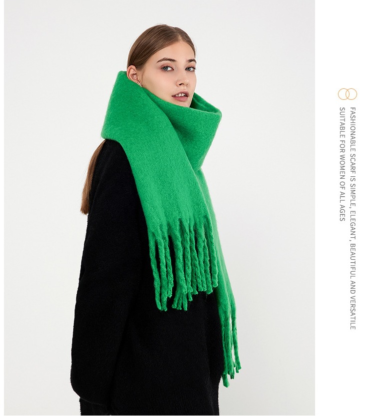 The 2024 new style scarf features solid mohair and winter macarons with thick tassels, providing warmth for ladies in autumn, winter and Christmas pic 7