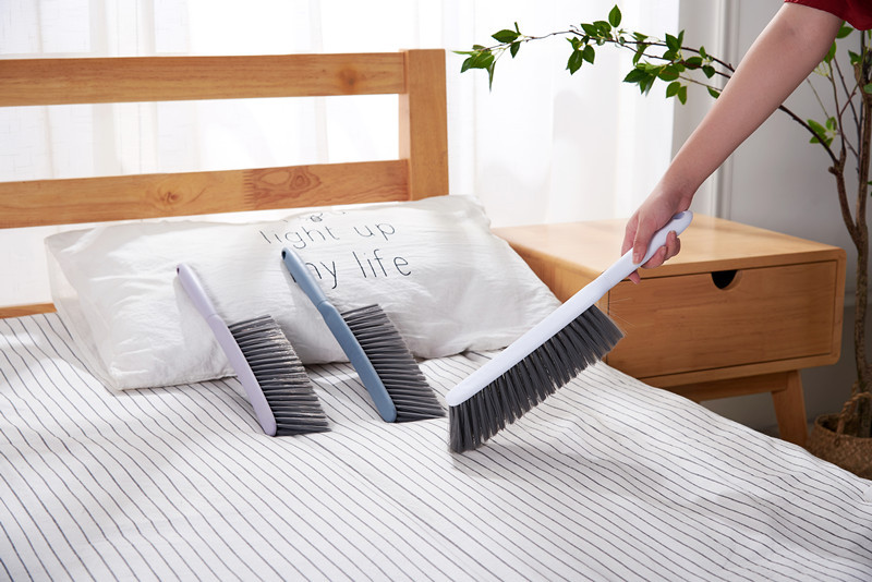 Long-handled large-sized sweeping broom for the bed, a household bed brush for cleaning the bed and bedroom, a soft-bristled vacuum brush for home use pic 2