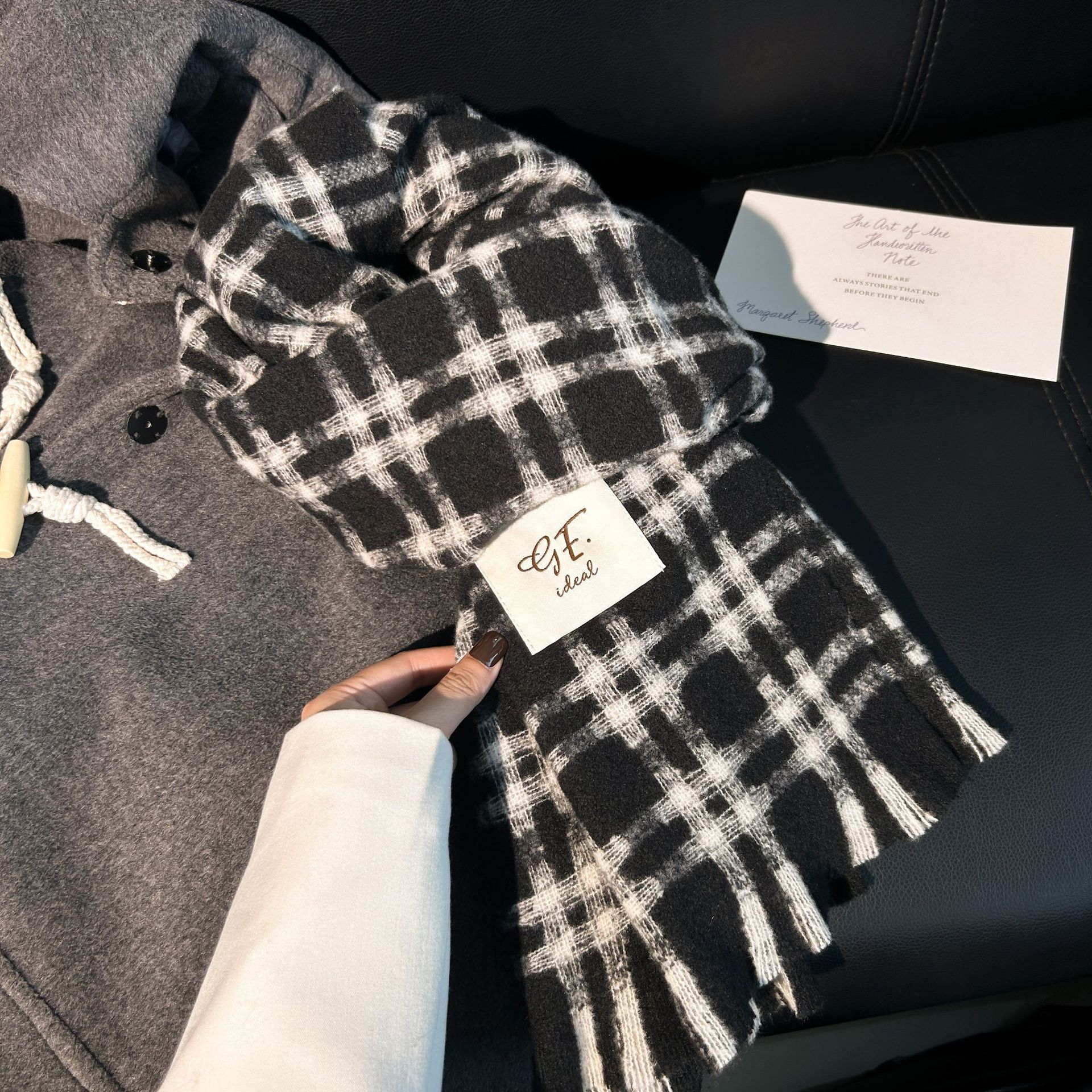 The Maillard scarf is a winter hit with a strong atmosphere. It features a mohair scarf for women with a high-end look and a new checkered scarf for men pic 27