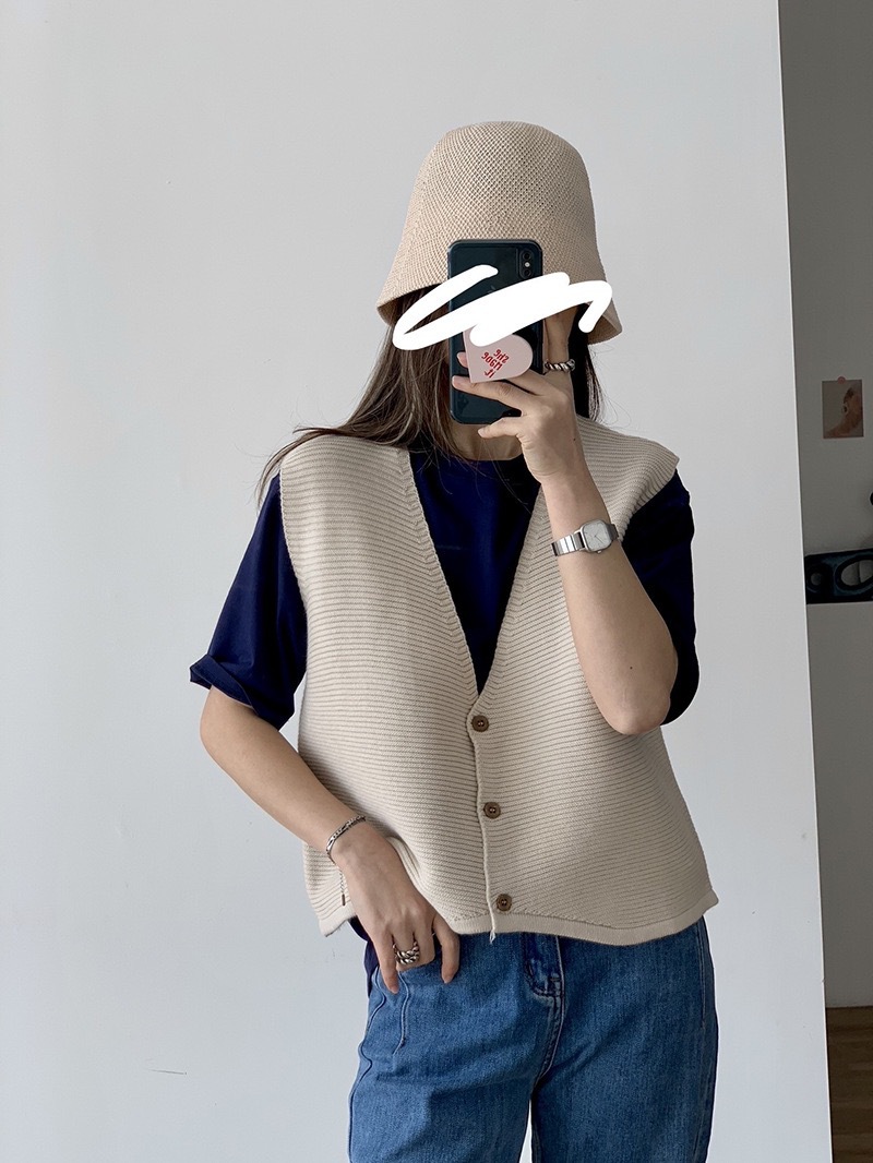 Korean Spring new style: Simple solid color, loose, striped V-neck knitted small vest cardigan for women 2727 pic 8