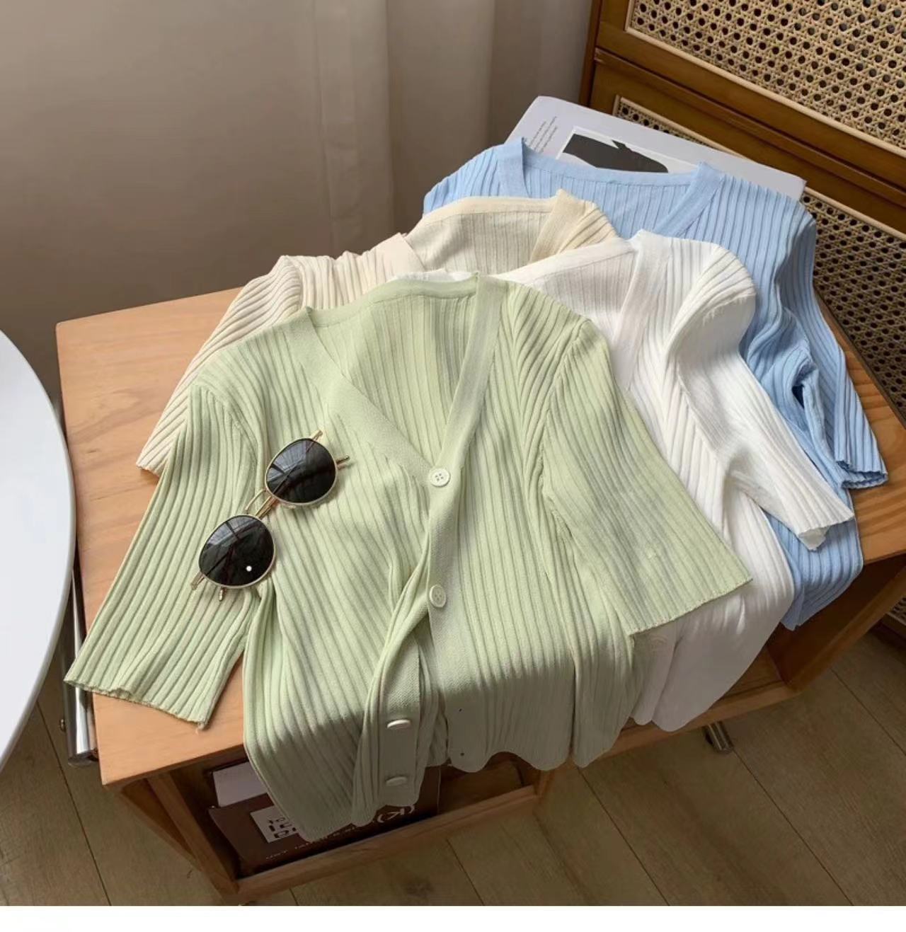 Apricot-colored V-neck knitted short-sleeved T-shirt for women, summer ice silk cardigan, Hong Kong-style chic. Pair it with a short cropped top and off-the-shoulder top pic 4