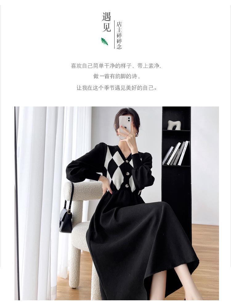 2022秋冬新款法式赫本风别致菱格v领针织拼接中长款收腰a字连衣裙详情3