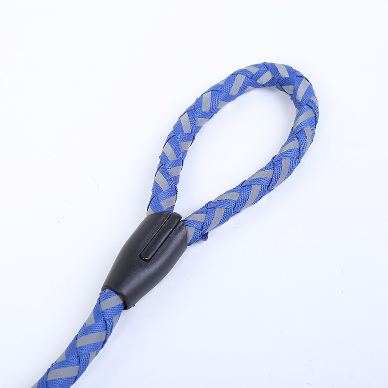 厂家批发家用宠物牵引绳小型犬反光手编圆绳带胸背狗绳宠物用品详情13