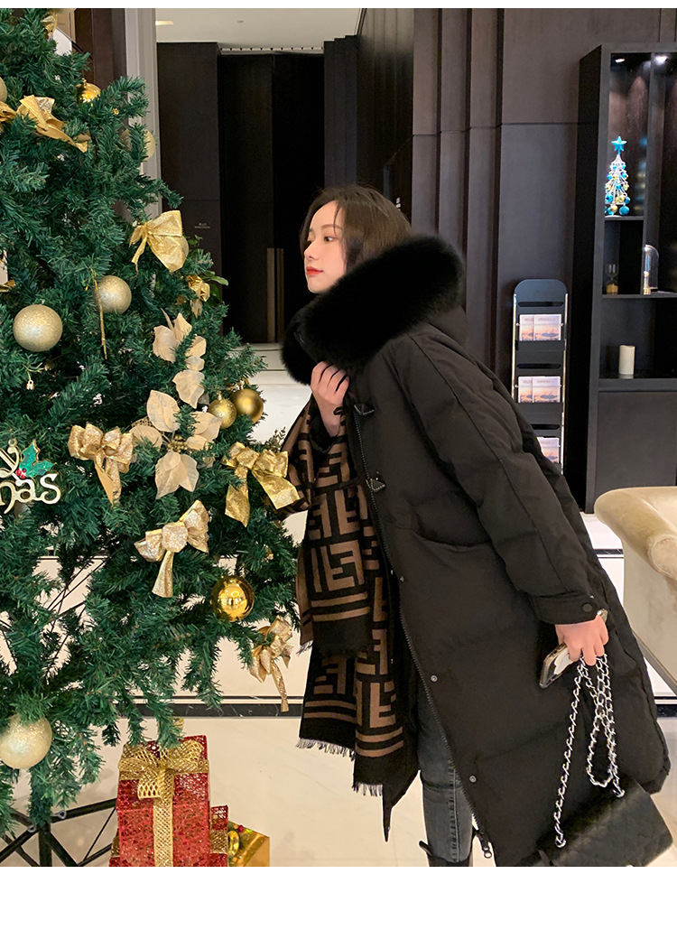 The new mid-length, fashionable, large-collar, loose and thickened white duck down warm jacket for women in winter 2021 is trendy pic 34