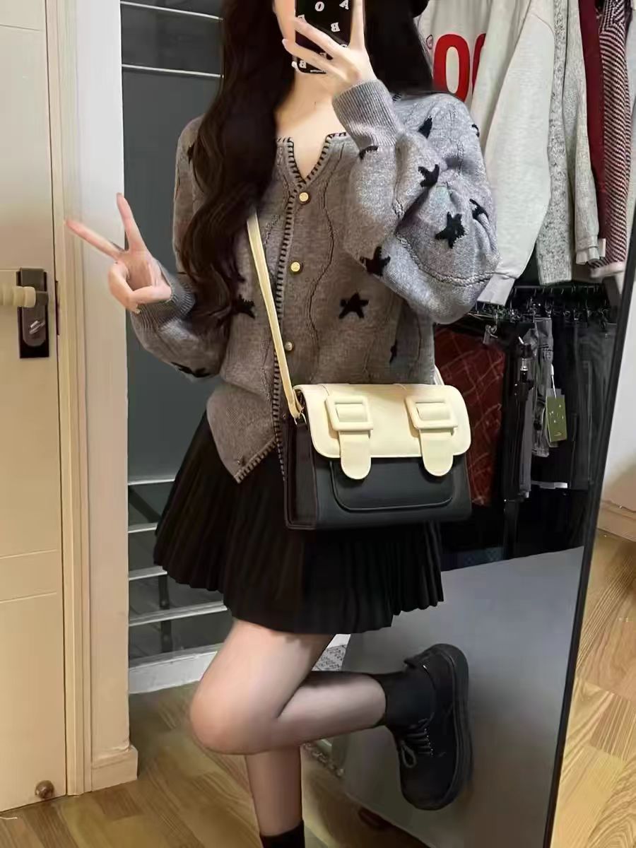 A stylish and unique round-neck long-sleeved, fresh five-pointed star jacquard knitted sweater for women, a new spring and Autumn 2024 cardigan top pic 10