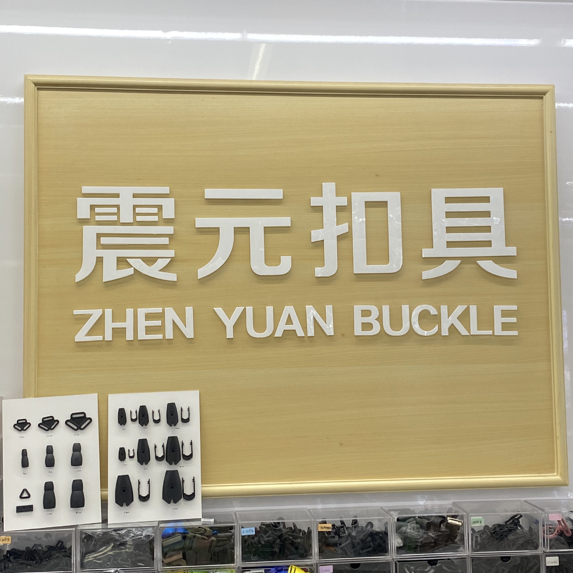 Plastic bag buckles, webbing buckles, backpack triangular buckles, bag plastic accessories, buckles, auxiliary materials, plastic pic 2