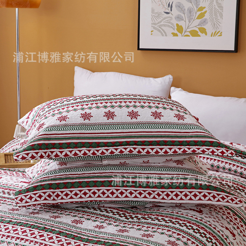 New Christmas snowflake reindeer quilted quilt, pure cotton bed cover three-piece set, breathable air-conditioned quilt, washable quilt wholesale pic 13