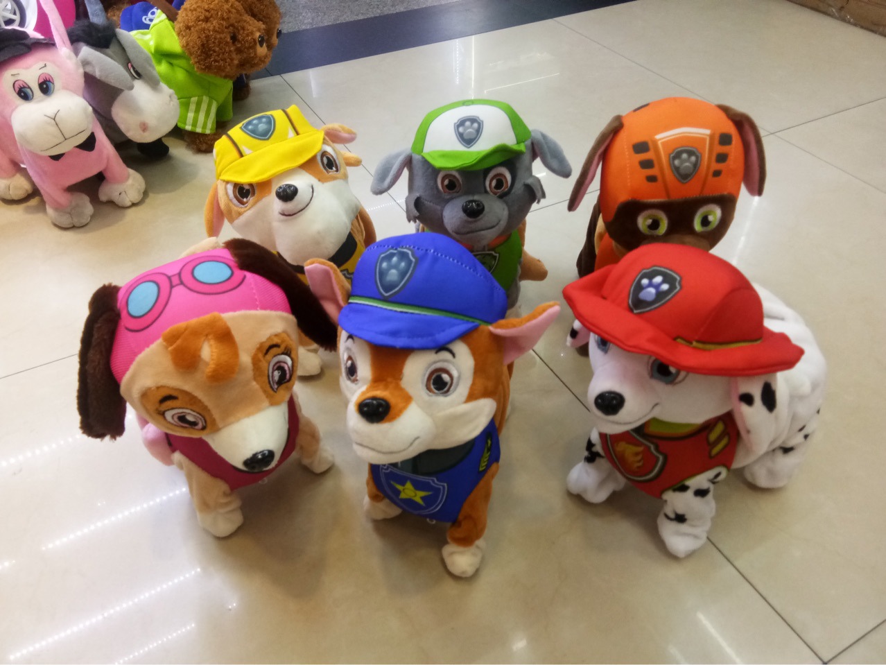 新款厂家货源电动毛绒玩具牵绳狗走路唱歌跳舞仿真礼品电动玩偶狗详情4