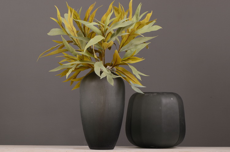 Dongli Flower Industry offers wholesale of artificial double-sided leaves, antler leaves, silver birch leaves, green plants, artificial green plants, indoor living room soft decoration, flower arrangement and matching materials pic 13