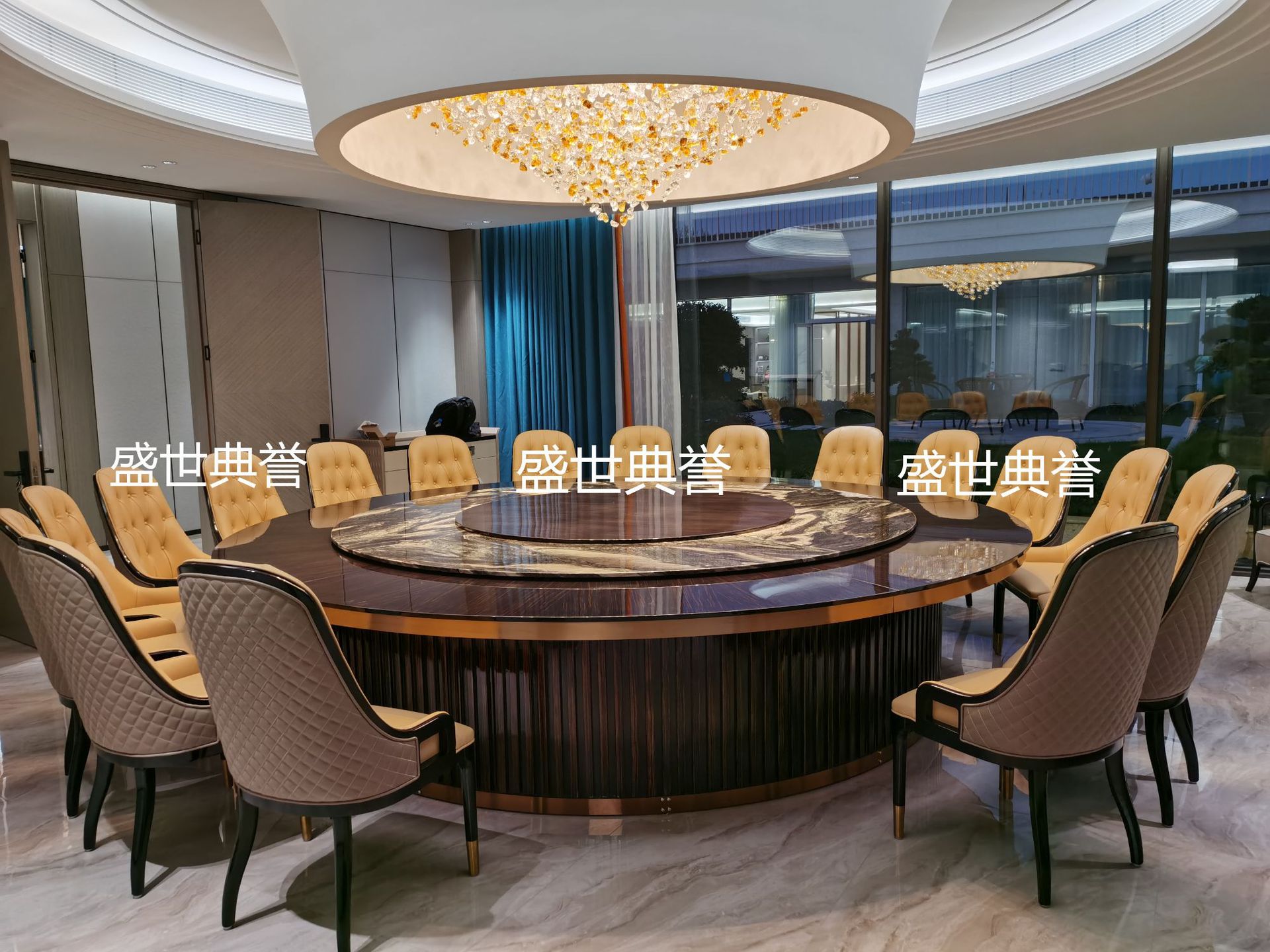 Changsha resort hotel moderno y ligero lujo mesa y silla de madera sólida recepción de club de gama alta silla de paquete suave habitación privada silla de comedor de madera de cera blanca pic 6