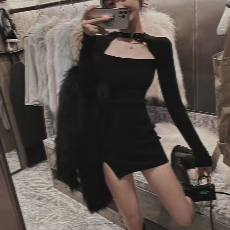 Black halter-neck, form-fitting and elegant dress for women in autumn. Petite, sexy and hot girl. Long-sleeved, waist-cinching, slit and hip-hugging dress pic 4