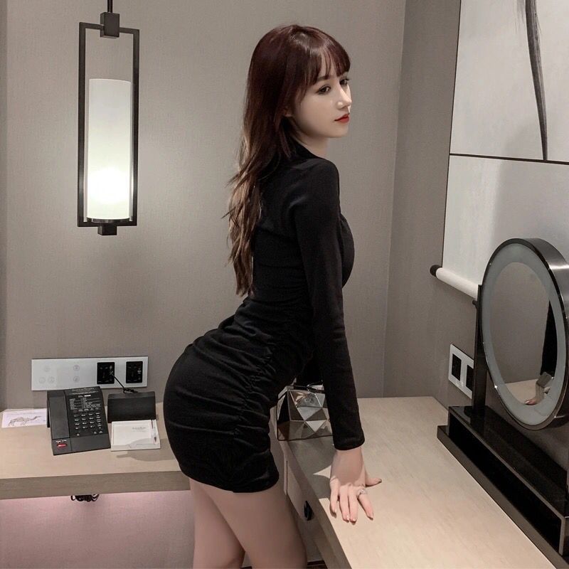 法式性感方领皱褶修身包臀丝绒连衣裙春装新款气质长袖打底裙子潮详情6