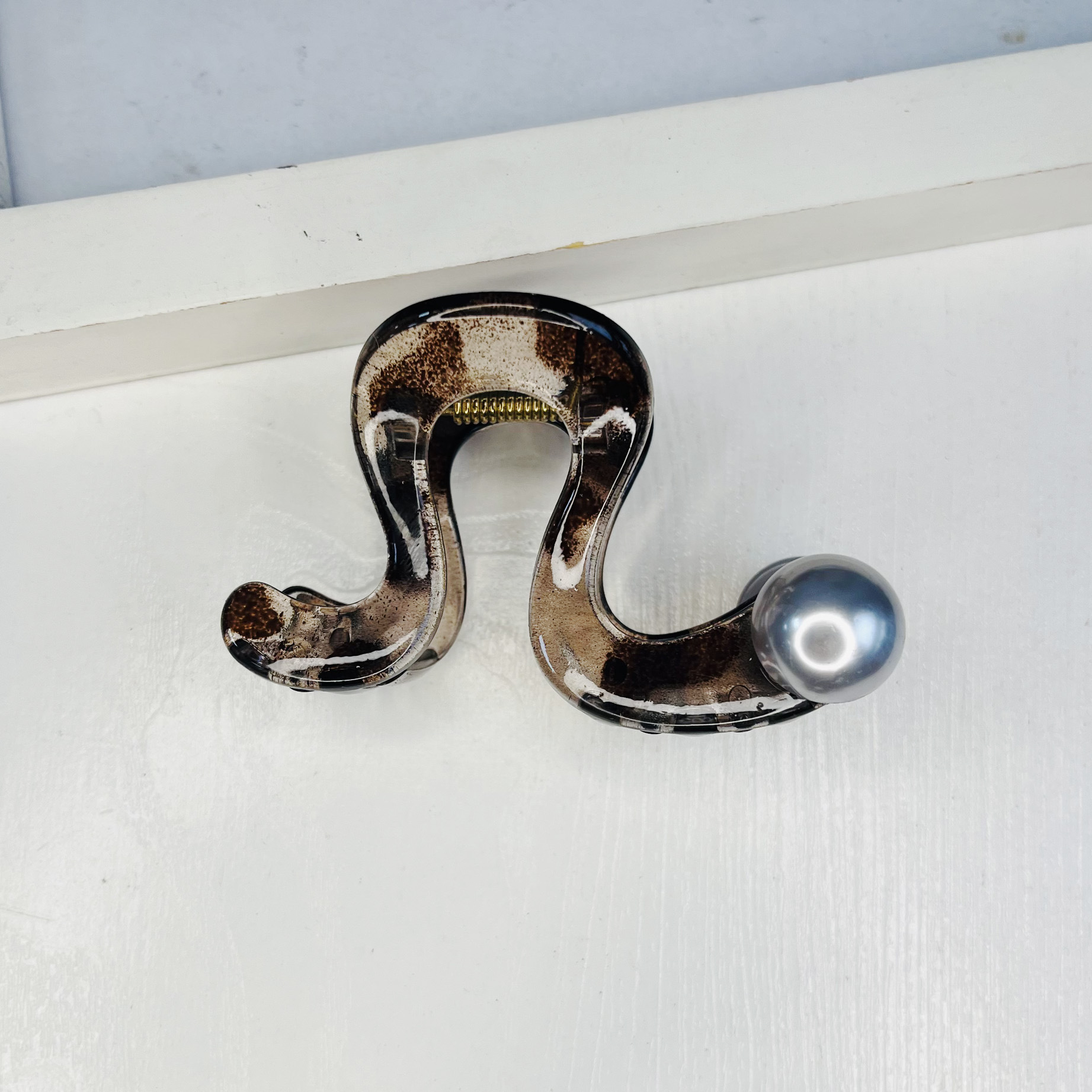 The 2025 National Trend series hairpins feature a niche design with geometric leopard print pearl hairpins, exuding a feminine and high-end charm. They are medium-sized semi-clip headwear pic 14