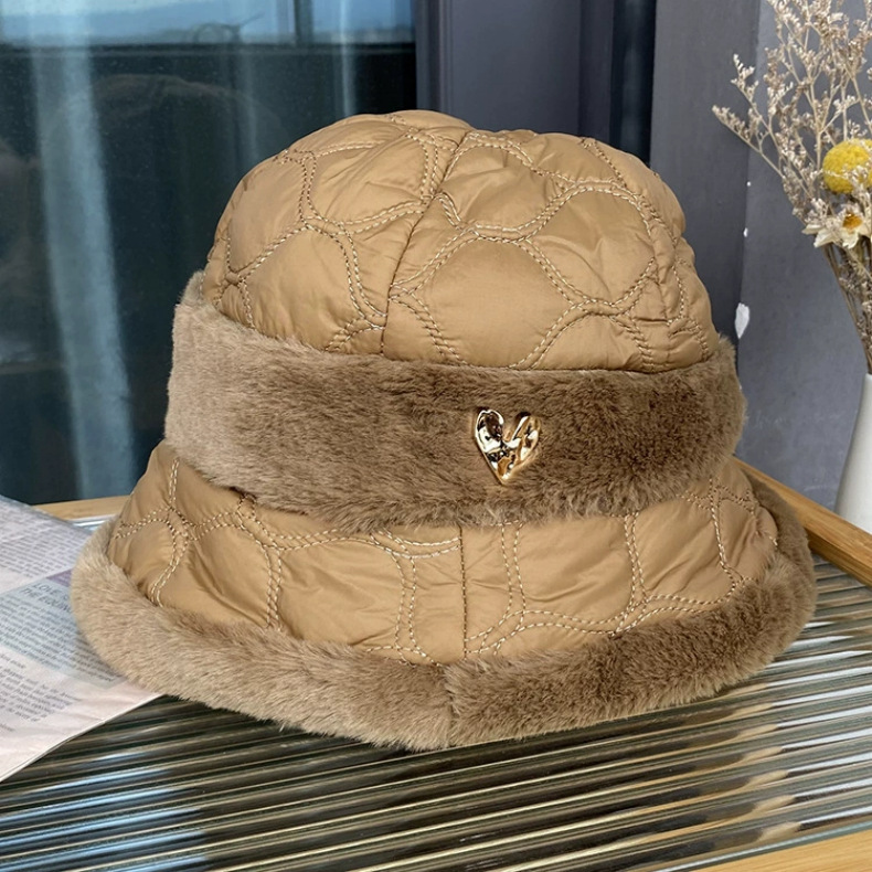 Autumn and winter new heart-shaped logo fisherman's hat, women's plush basin hat, warm and flattering face shape, fashionable and versatile plush hat pic 18
