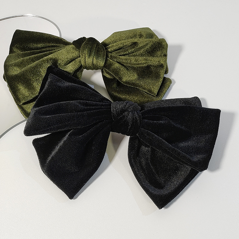Korean retro autumn and winter hair clips, back of the head spring clip top clip, fashionable and elegant, trendy bow velvet headwear pic 8