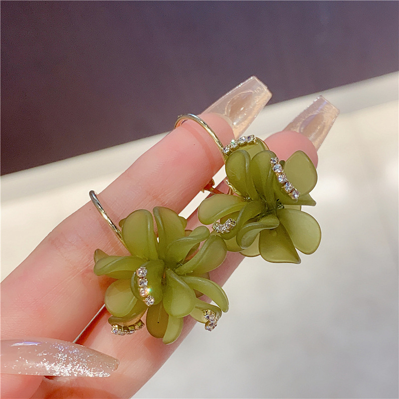 小众设计感白色花瓣耳环ins冷淡风小清新森系花朵甜美耳钉详情8