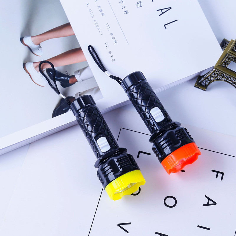 Factory direct sales of small flashlights, equipped with one 5-battery led mini 311-size flashlight pic 2
