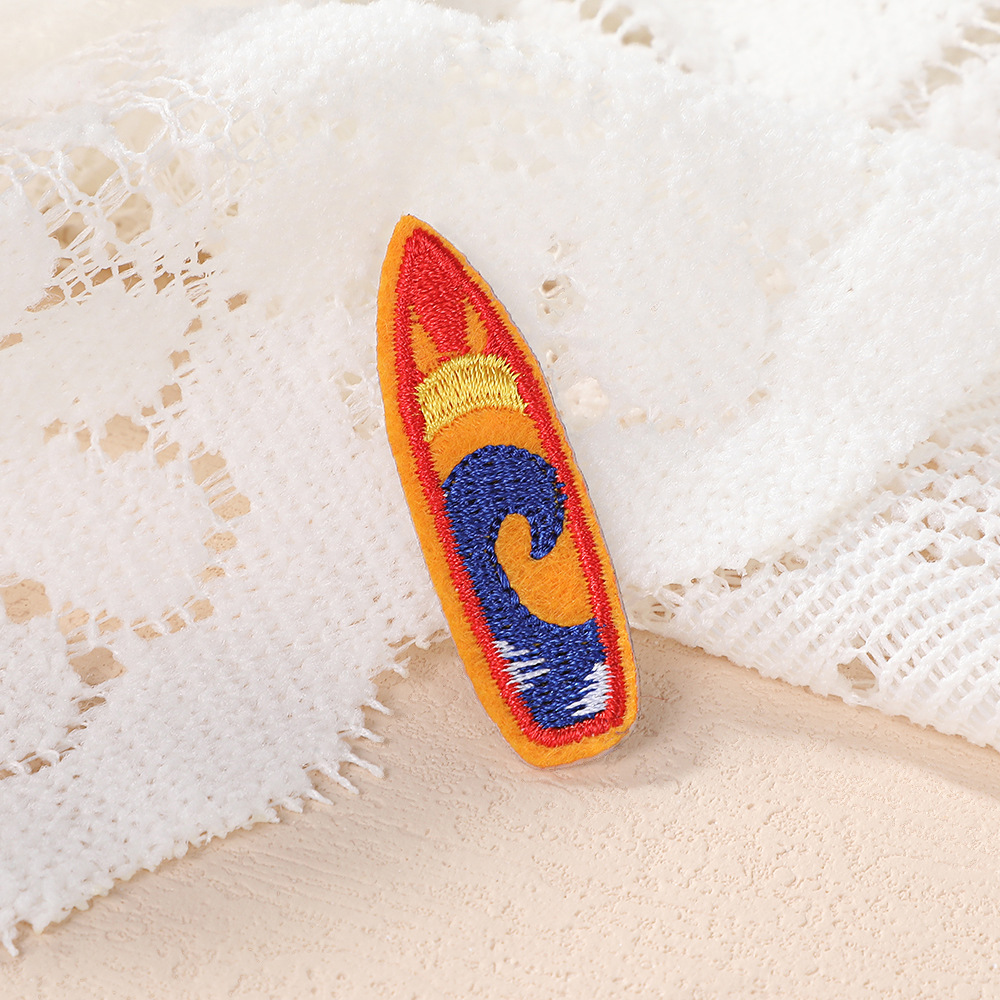 现代卡通刺绣外套T恤羽绒服胸贴包包装饰布贴衣服辅料童装补丁详情24