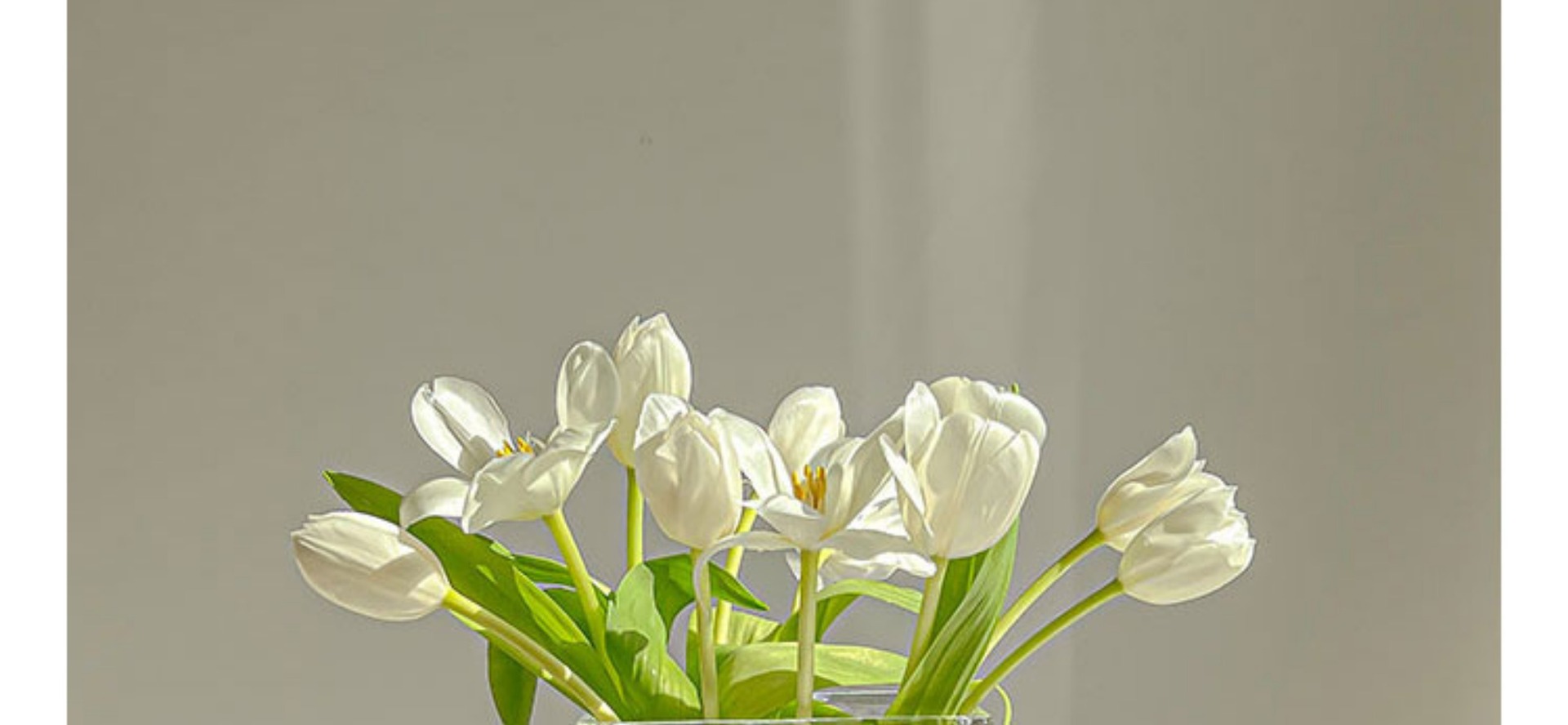 Vase ornaments, living room flower arrangements, high-end and light luxury, transparent glass, high-end hydroponic fresh flowers, roses, ins style pic 4