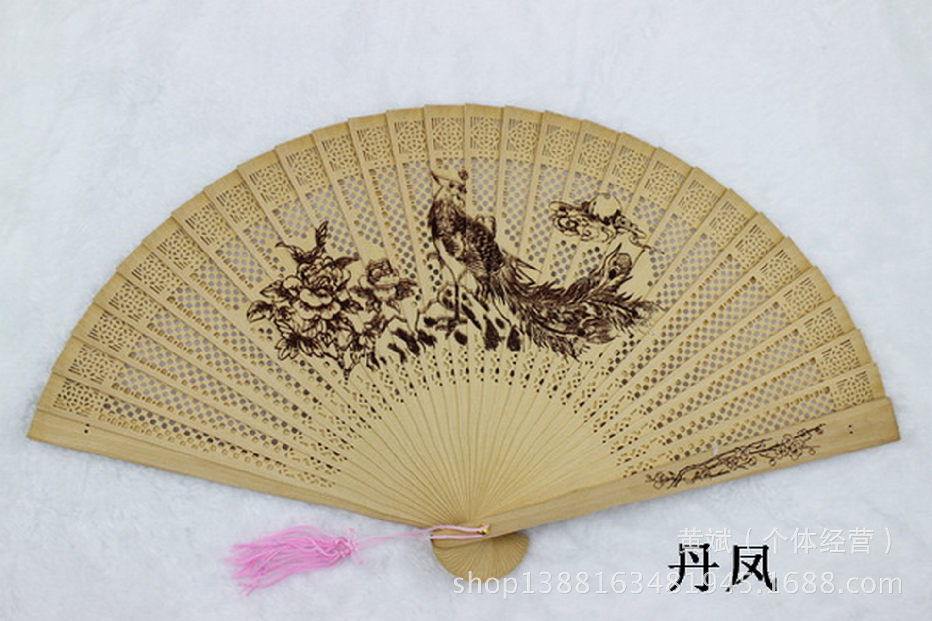 11只彩鹤扇子批发礼品扇禾木扇仿檀香扇带香镂空印花带扇盒详情36