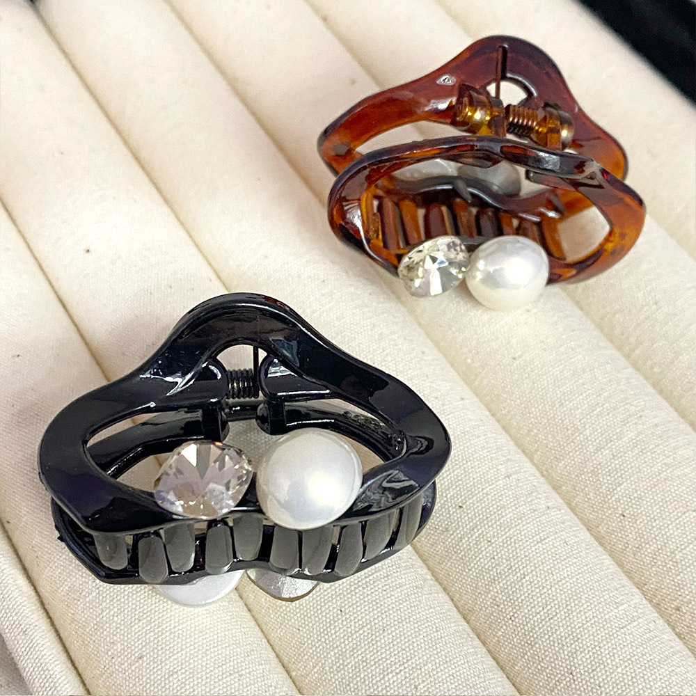 High-end camellia semi-tied hair clips for women, a niche hair accessory with diamonds, simple and elegant style, small grappling clips, less hair volume, shark clips pic 30