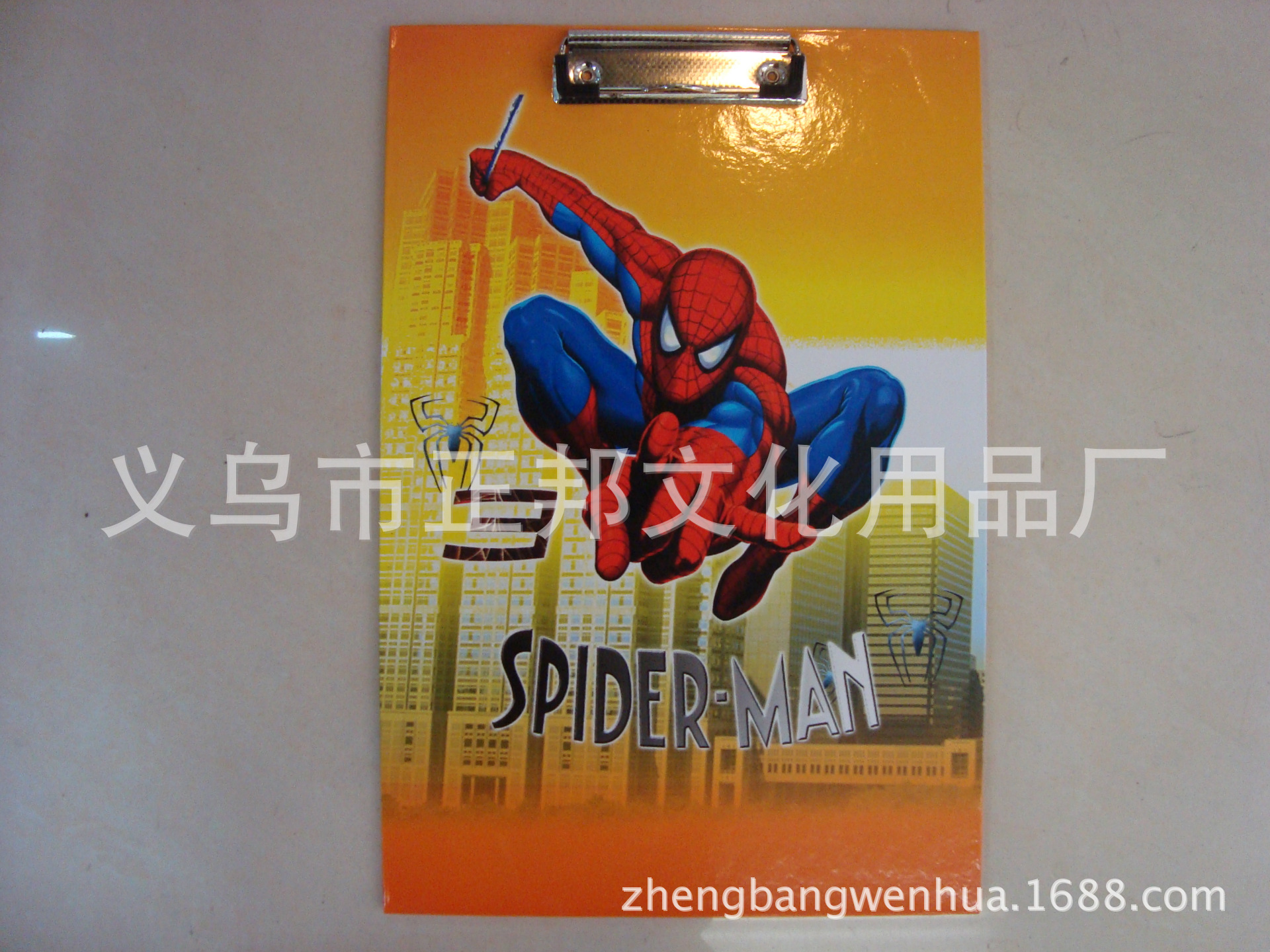 Wholesale A4A5 transparent colored plastic flat plate clamps, writing board clamps, copy board clamps, learning and office supplies from the manufacturer pic 8